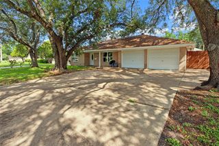 1004 Country Club Drive, Richmond, TX 77469