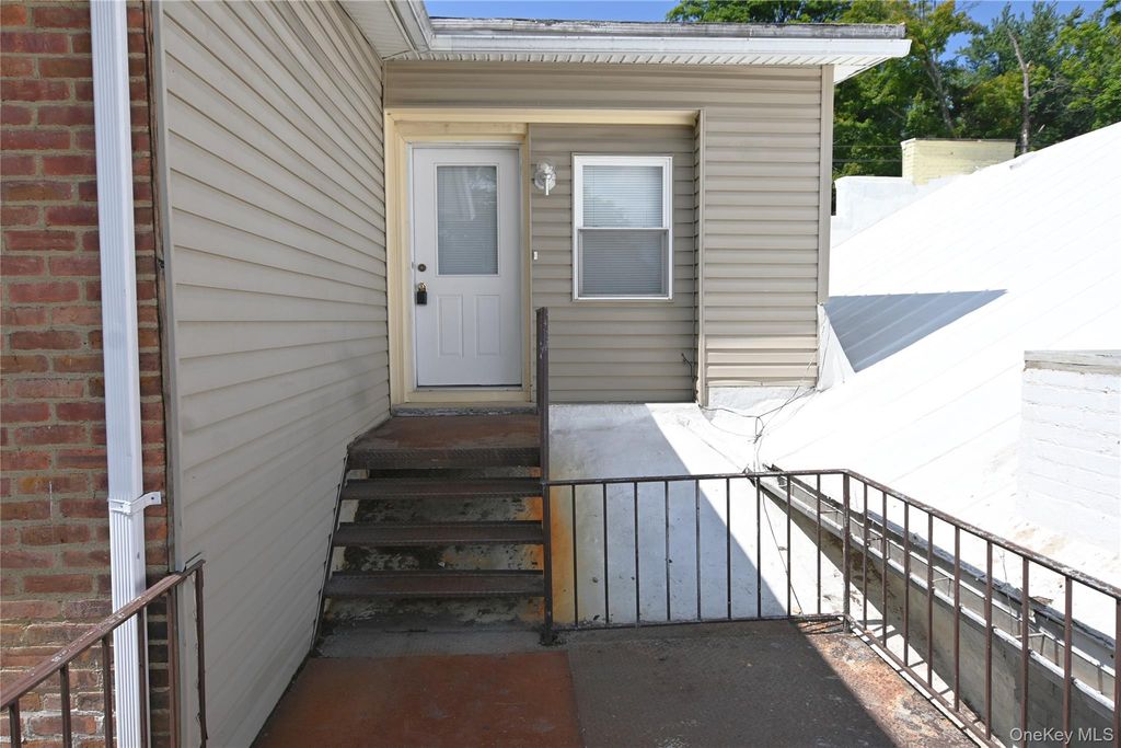 1298 Route 9W B, Marlboro, NY 12542