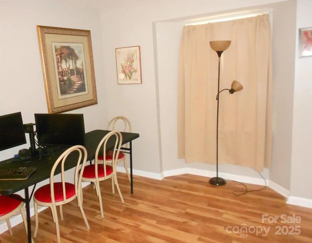 6148 Meadow Rose Lane, Charlotte, NC 28215