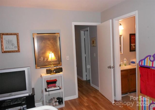 6148 Meadow Rose Lane, Charlotte, NC 28215