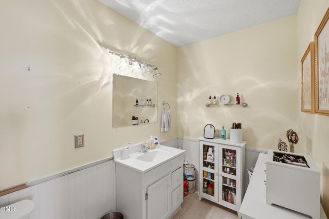 101 Hedgerow Court, Cary, NC 27513