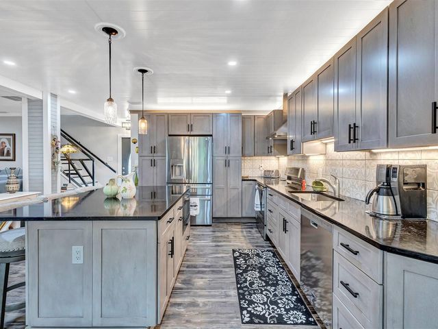 7581 CUMBERLAND ROAD 7, Seminole, FL 33777