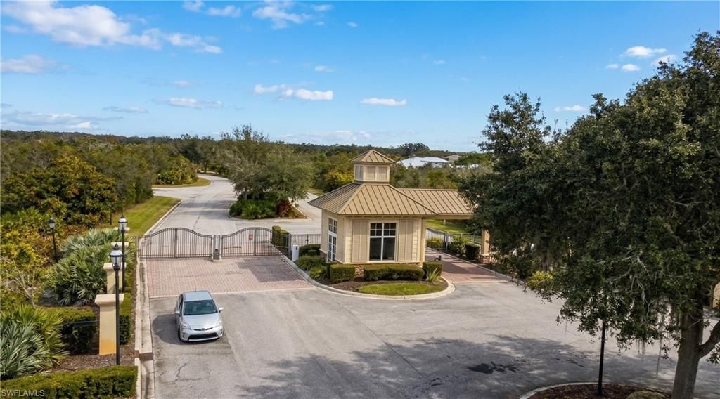 22820 Yellow Button LN, Alva, FL 33920