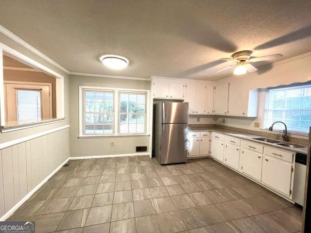 210 Davis Estates Road, Athens, GA 30606