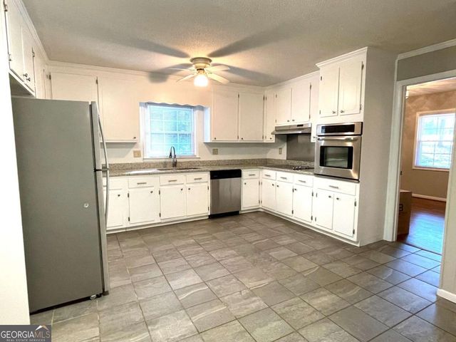 210 Davis Estates Road, Athens, GA 30606