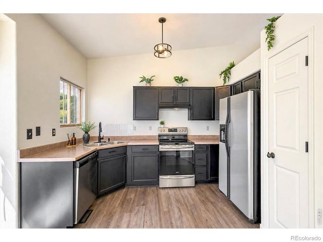 1104 Fall River Circle, Longmont, CO 80504