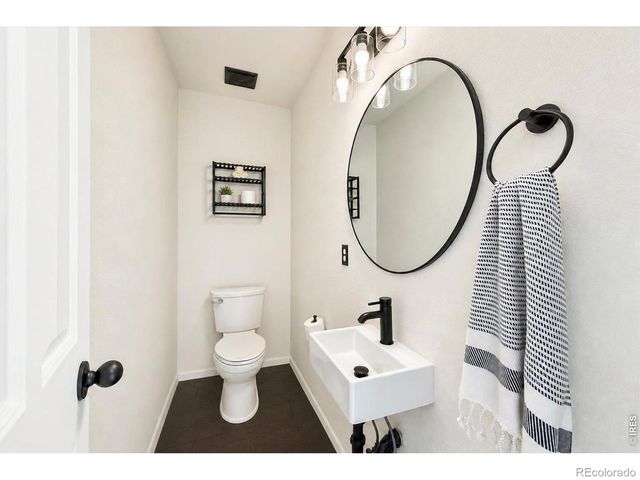 1104 Fall River Circle, Longmont, CO 80504