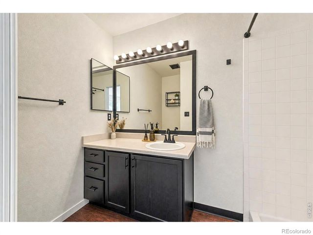 1104 Fall River Circle, Longmont, CO 80504