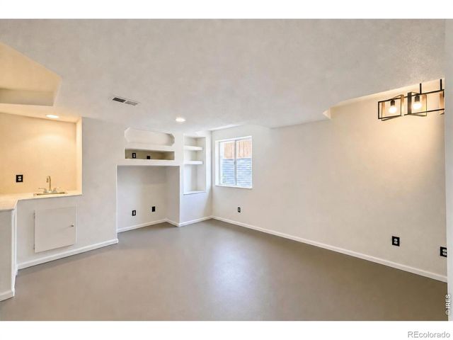 1104 Fall River Circle, Longmont, CO 80504