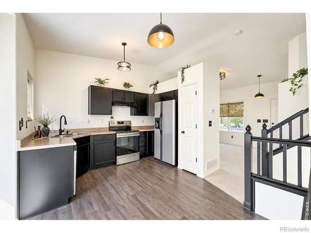 1104 Fall River Circle, Longmont, CO 80504