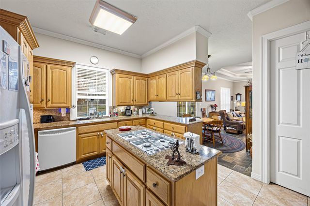 3015 River Forest Dr, Richmond, TX 77406