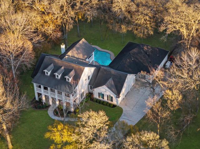 3015 River Forest Dr, Richmond, TX 77406