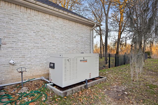 3015 River Forest Dr, Richmond, TX 77406