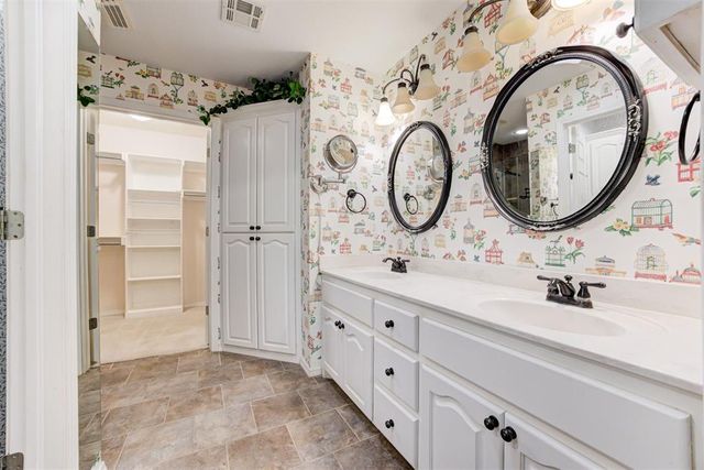 507 N Hogan Avenue, Guthrie, OK 73044