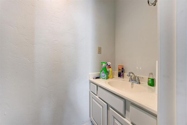 507 N Hogan Avenue, Guthrie, OK 73044