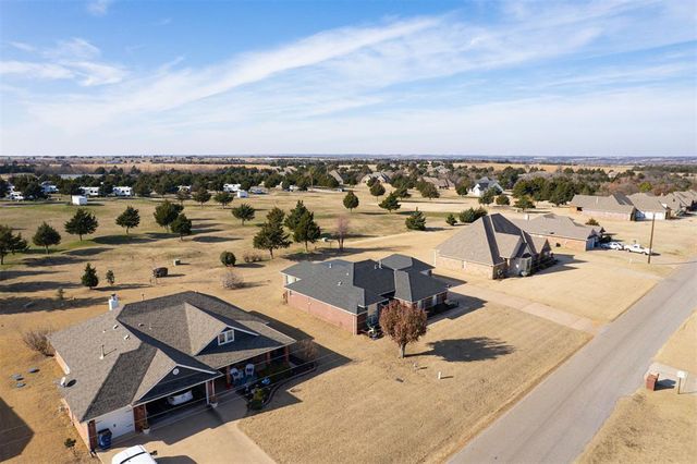 507 N Hogan Avenue, Guthrie, OK 73044