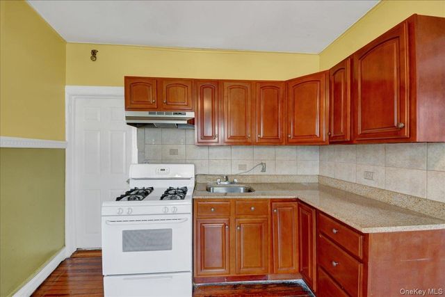 562 Underhill Avenue, Bronx, NY 10473