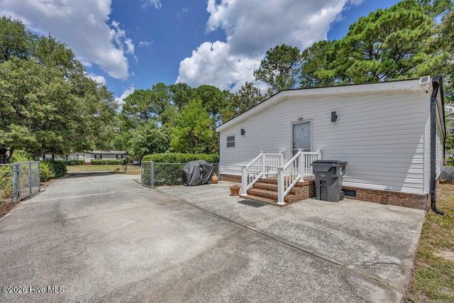 9279 Timber Lane NE, Leland, NC 28451