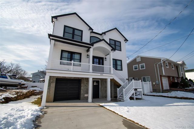 3004 Harbor Street, Baldwin Harbor, NY 11510