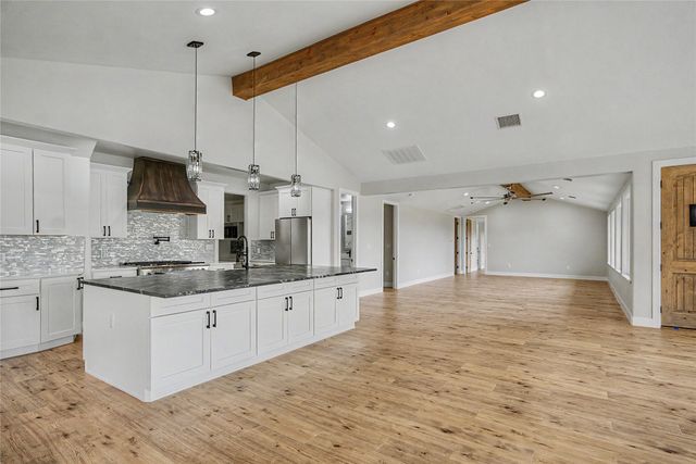 16888 S FM 4, Santo, TX 76472