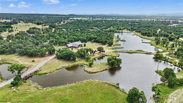 16888 S FM 4, Santo, TX 76472
