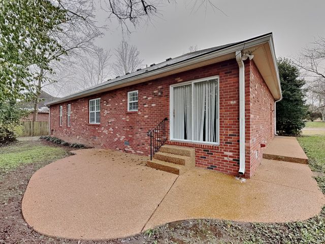146 Abbey Rd, Gallatin, TN 37066