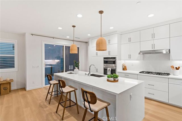 127 Restore, Irvine, CA 92618