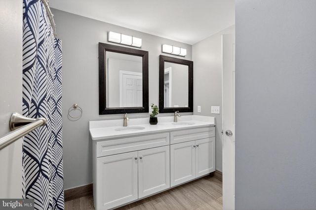 1231 WALNUT SHADE RD, Dover, DE 19901