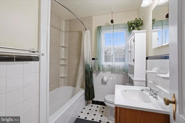 2316 KENILWORTH RD, Ardmore, PA 19003