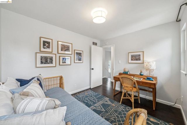 1014 10Th St, Oakland, CA 94607