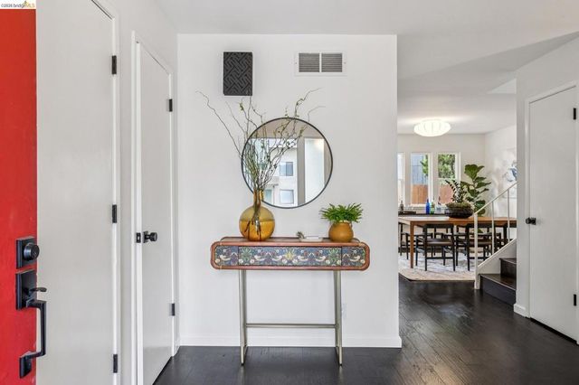 1014 10Th St, Oakland, CA 94607