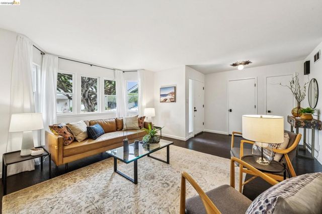 1014 10Th St, Oakland, CA 94607