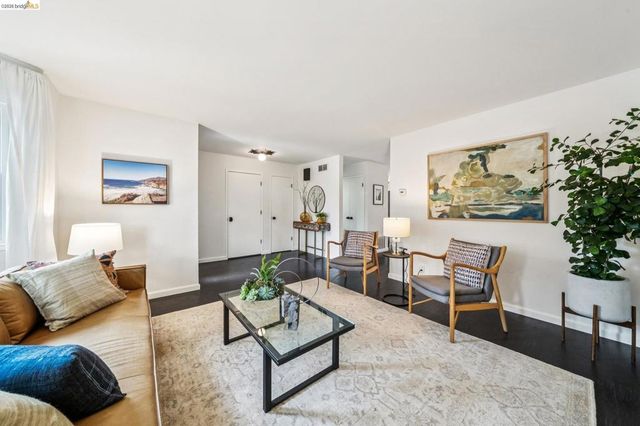 1014 10Th St, Oakland, CA 94607