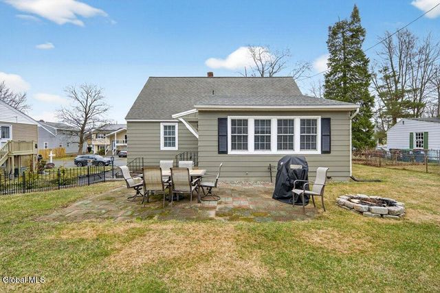 17 Schuyler Avenue, Colonie, NY 12110