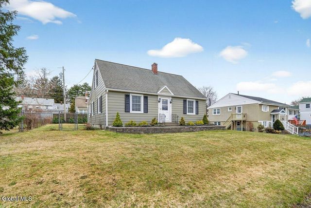 17 Schuyler Avenue, Colonie, NY 12110