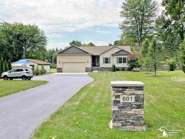 601 W Dean Road, Bedford Twp, MI 48182