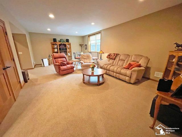 601 W Dean Road, Bedford Twp, MI 48182