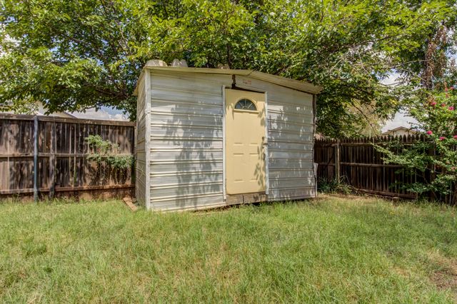 9125 Belton Drive, Lubbock, TX 79423