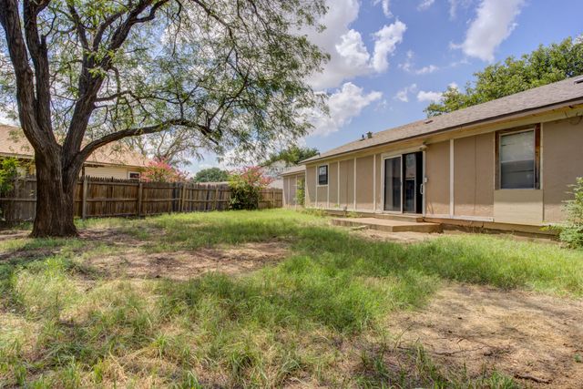 9125 Belton Drive, Lubbock, TX 79423