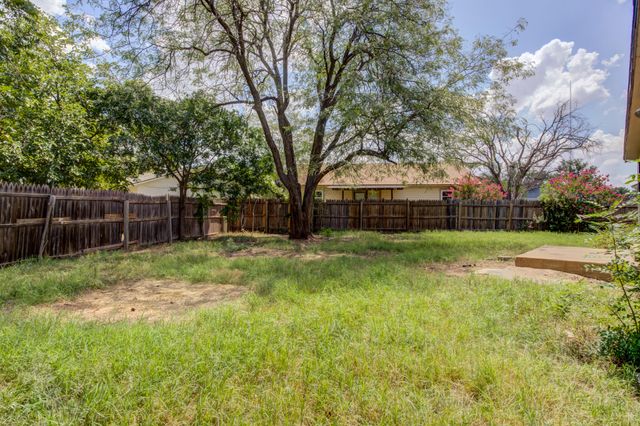 9125 Belton Drive, Lubbock, TX 79423