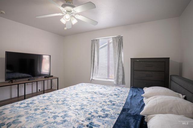 962 Sparks St N, Twin Falls, ID 83301