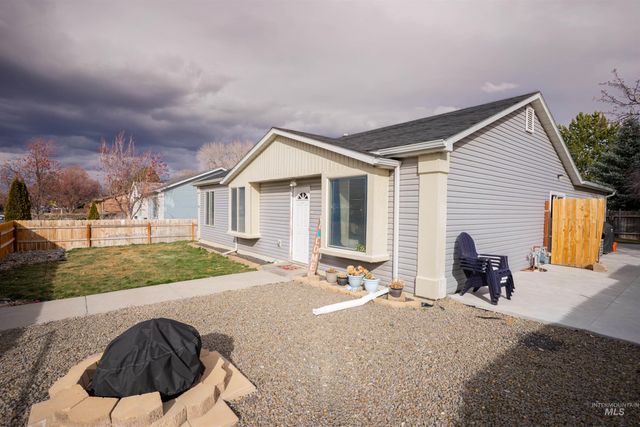 962 Sparks St N, Twin Falls, ID 83301