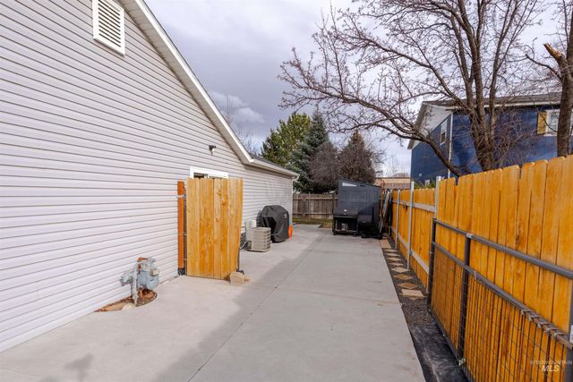 962 Sparks St N, Twin Falls, ID 83301