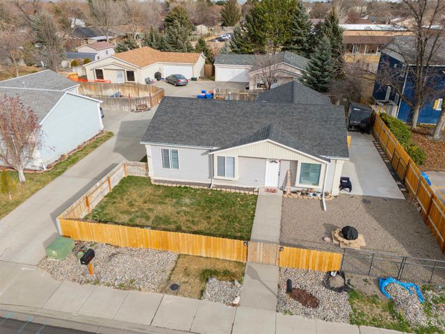 962 Sparks St N, Twin Falls, ID 83301