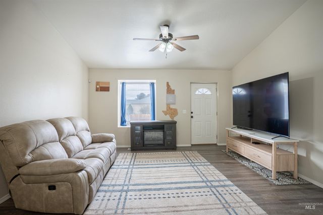 962 Sparks St N, Twin Falls, ID 83301