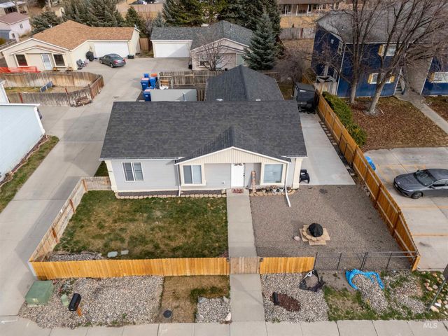 962 Sparks St N, Twin Falls, ID 83301