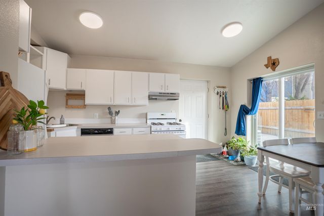 962 Sparks St N, Twin Falls, ID 83301