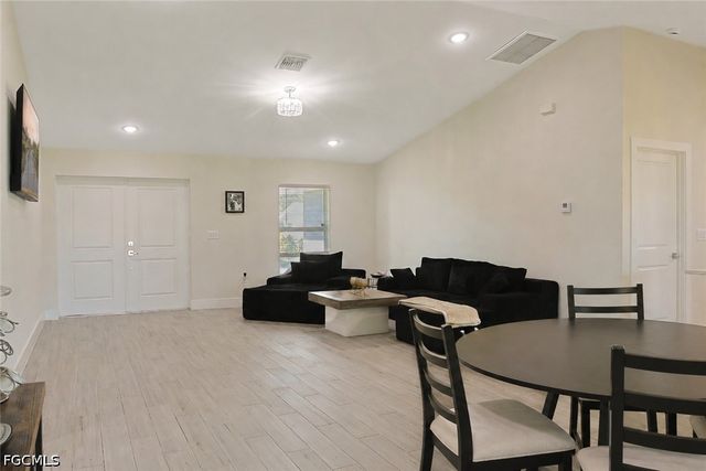 2115 Bahama AVE, Fort Myers, FL 33905