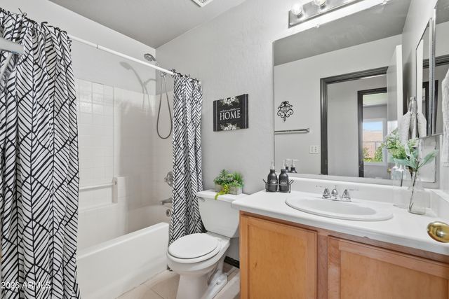 2585 E HARRISON Court, Gilbert, AZ 85295