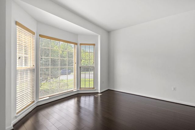 4304 MEDALLION DR, Silver Spring, MD 20904